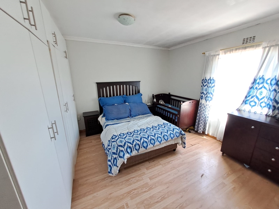 4 Bedroom Property for Sale in Silwood Heights Western Cape